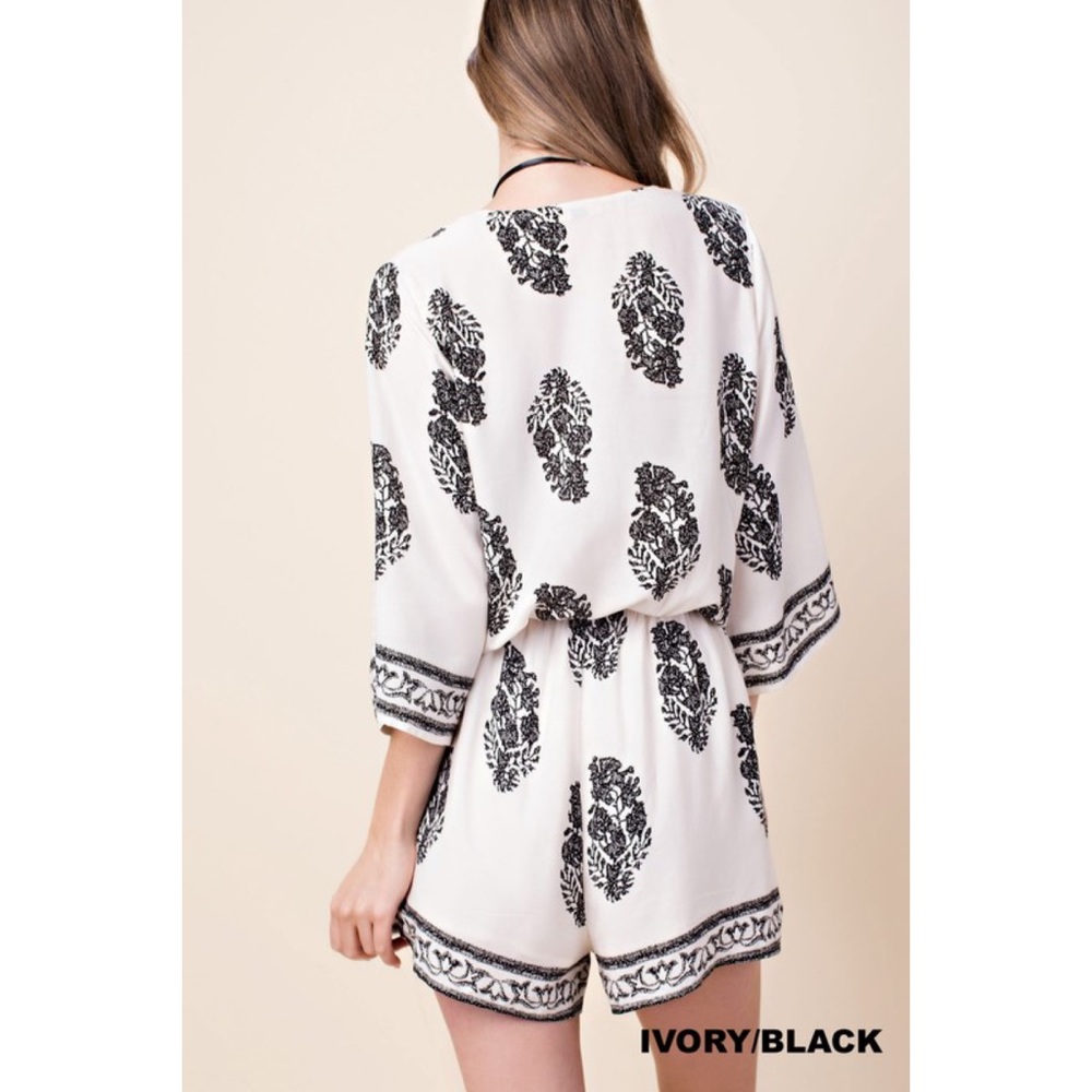 Border Printed Romper - Picture 4 of 4